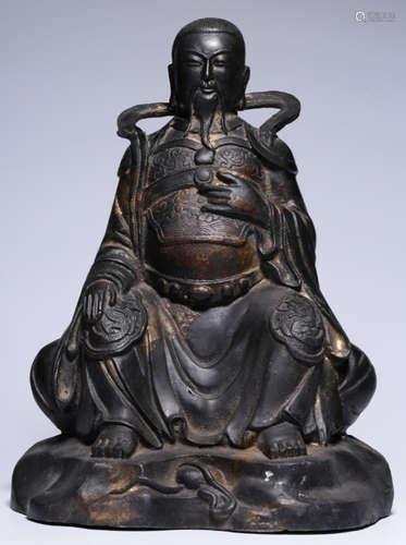 A GILT BRONZE CASTED FIGURE SHAPE STATUE