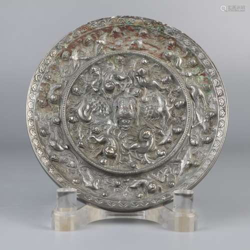 Bronze mirror decorated with sea animals