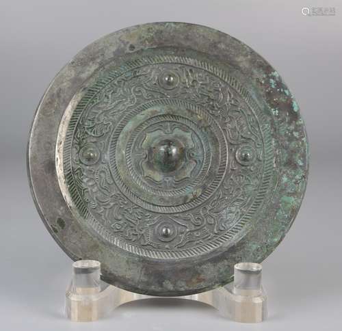 Bronze mirror with auspicious animal pattern