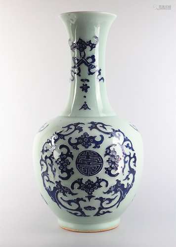 Blue and white vase with bean green glaze