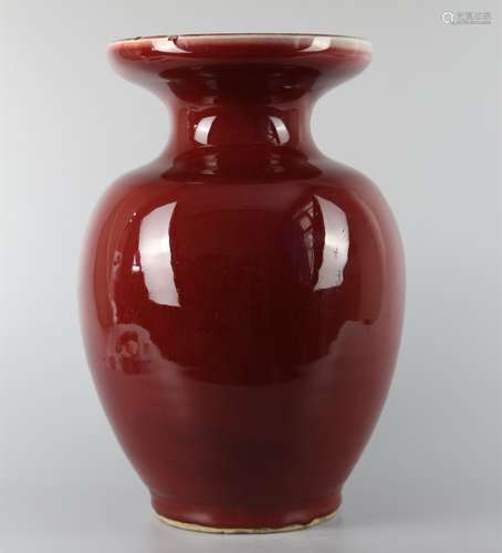 Red glaze vase with pan mouth