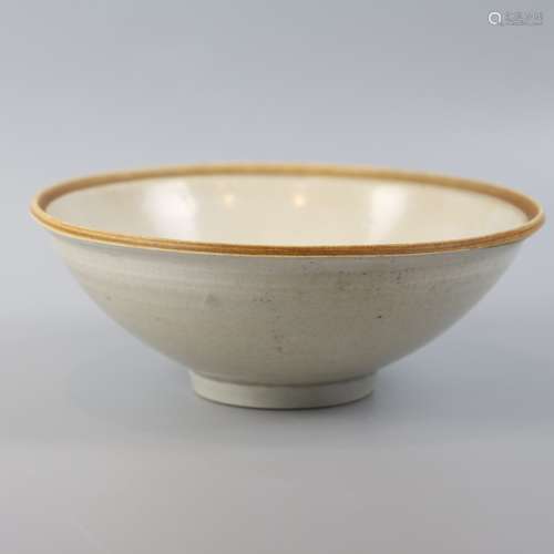 White porcelain bowl