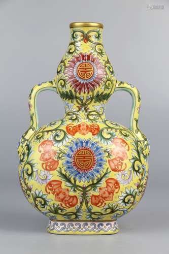 Flower vase with yellow background