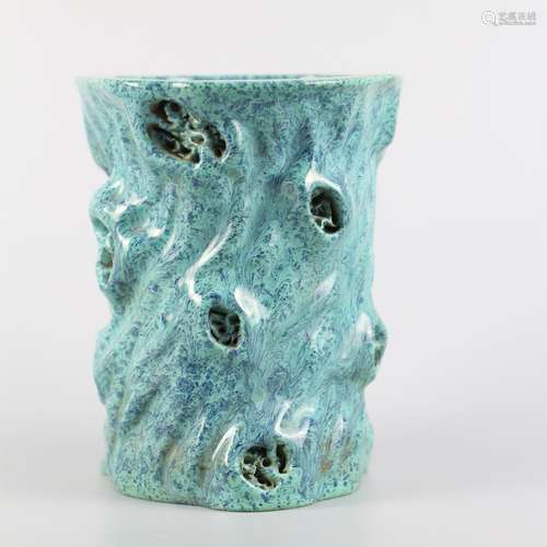 Bionic ceramic pen holder with turquoise green glaze