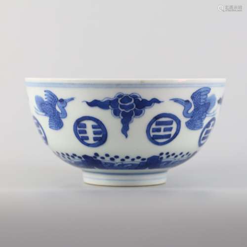Blue and white eight trigrams cloud crane pattern bowl