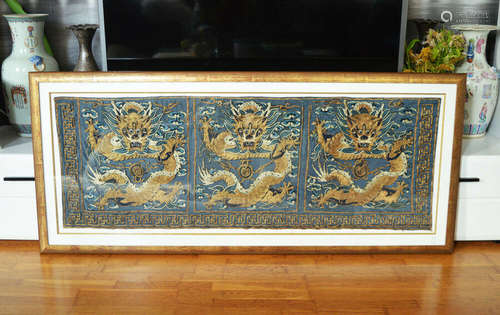 18th ANTIQUE CHINESE EMBROIDERY SILK PANEL QING DYNASTY DRAGON