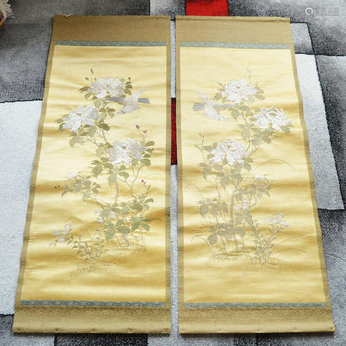 ANTIQUE CHINESE CHINA  JAPAN JAPANESE SILF EMBROIDERY HANGING PANEL YELLOW