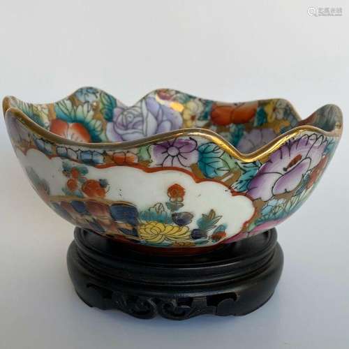 Chinese Famille Rose Porcelain Mille Fleur 1000 Flower Medallion Display Bowl