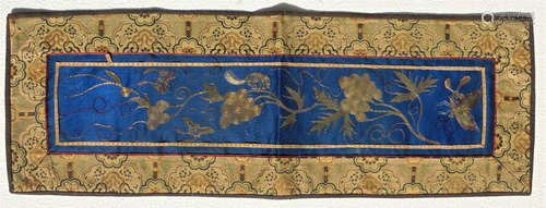 CINA (China): Old Chinese silk embroidered tapestry panel