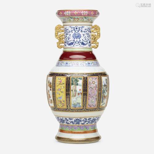 Chinese, Famille Rose vase