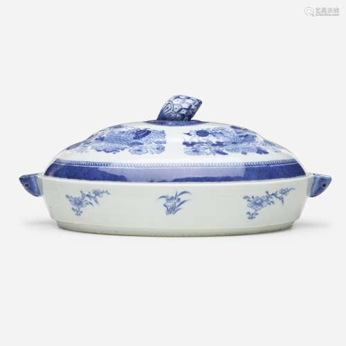 Chinese Export, Blue and White warming bowl and cover