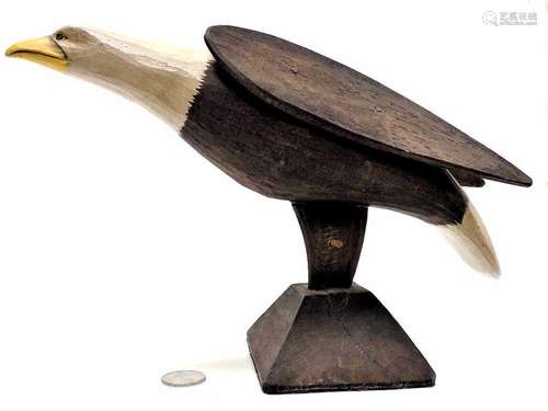 FOLK ART AMERICAN EAGLE WOODEN SCULPTURE