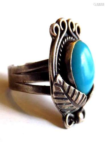 NATIVE AMERICAN INDIAN SILVER TURQUOISE RING