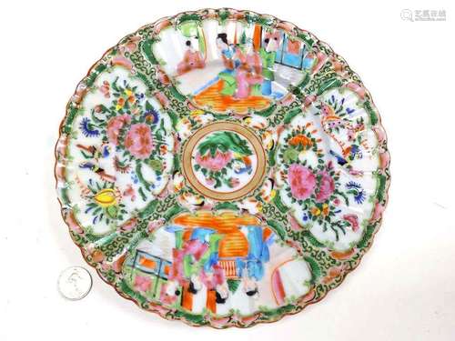 19TH CENTURY CHINESE ROSE MEDALLION DISH