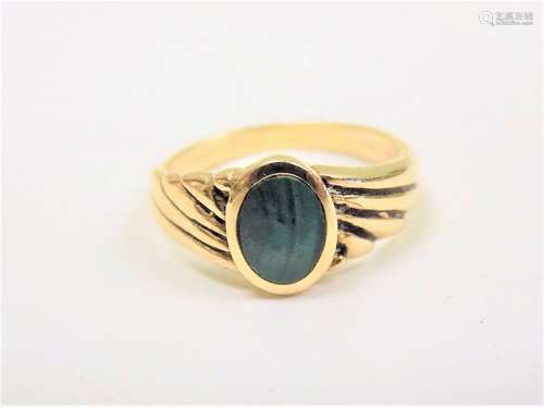 14K GOLD AND MALACHITE CHILD'S RING