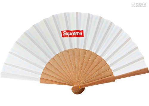 SUPREME  Folding fan  Wood