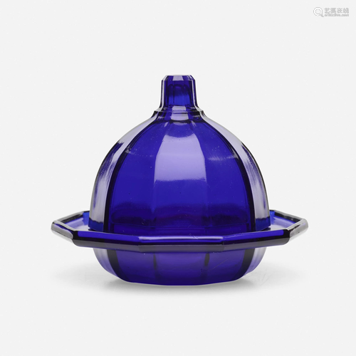 Karel de Bazel, covered dish