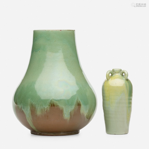 Newcomb College Pottery, vases, set of two