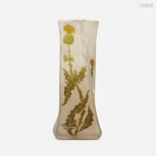 Roseville Pottery, Fujiyama vase