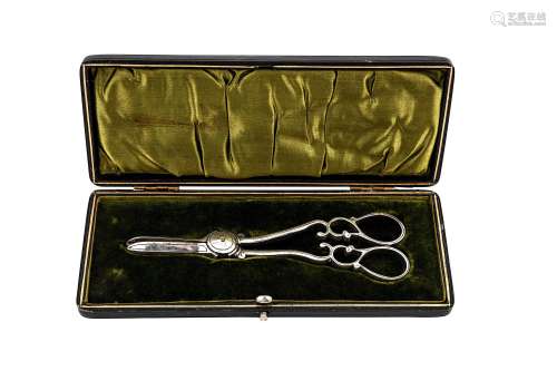 A cased pair of Victorian sterling silver grape scissors, Sheffield 1899 by James Deakin & Sons