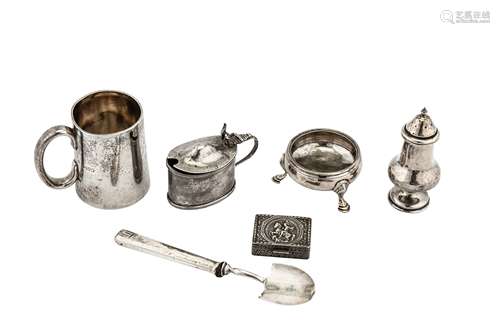 A mixed group of sterling silver, including a George III salt, London 1761 by AN and IS