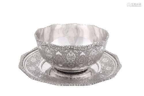 A late 20th century Iranian (Persian) 900 standard silver bowl on stand, Isfahan 1969-1979