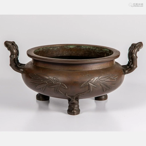 A Chinese Bronze Censer, 19th/20th Century.