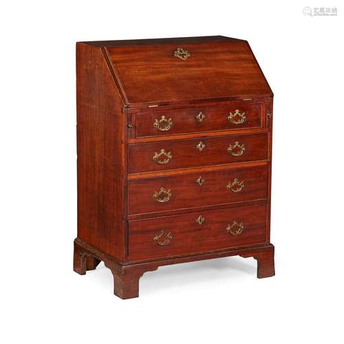 SMALL GEORGE III MAHOGANY AND OAK BUREAU 18TH CENTURY