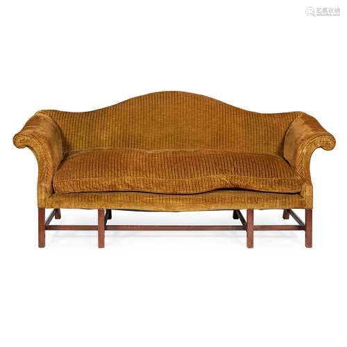 GEORGIAN STYLE MAHOGANY HUMPBACK SOFA 20TH CENTURY