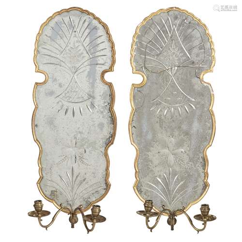 PAIR OF VENETIAN GILTWOOD, BRASS AND ETCHED GLASS GIRONDOLES LATE 19TH/ EARLY 20TH CENTURY