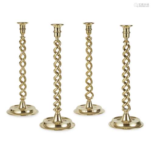 SET OF FOUR VICTORIAN LARGE BRASS CANDLESTICKS 19TH CENTURY