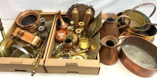 A collection of assorted copper and brass, to include an oval planter with twin lion mask carry han