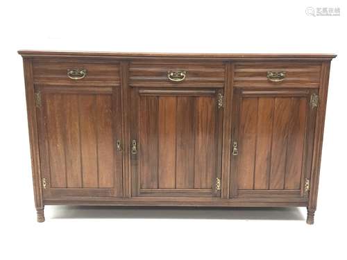 Edwardian walnut sideboard, three drawers above three cupboards with panelled doors, W153cm, H91cm,