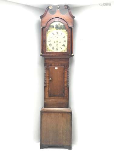 Early 19th century oak and mahogany longcase clock, the hood with swan neck pediment, trunk door fl