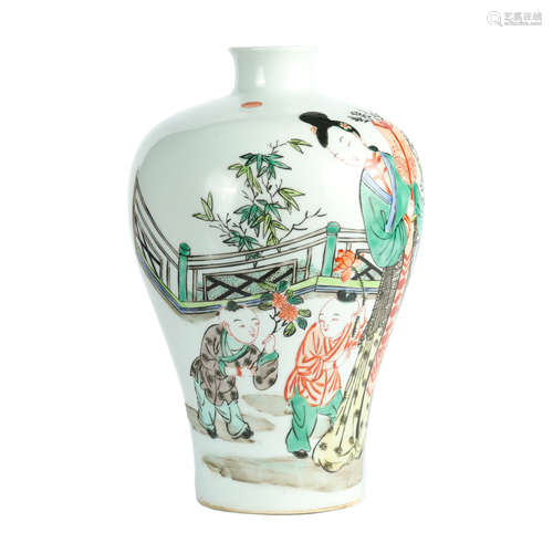 Qing Dynasty - Colored and Patterned Vase