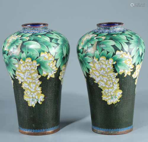 Qing Dynasty - Pair of Cloisonne Vase