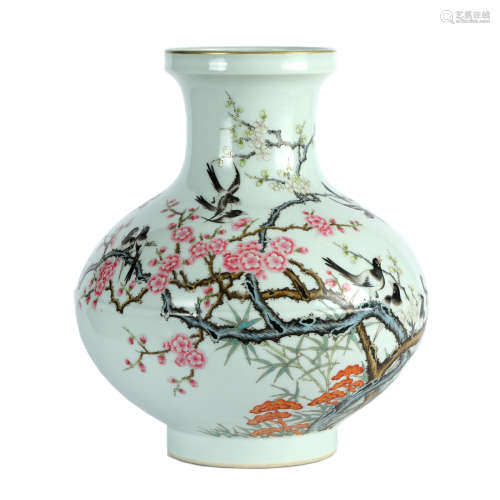 Qing Dynasty - Colored and Patterned Vase