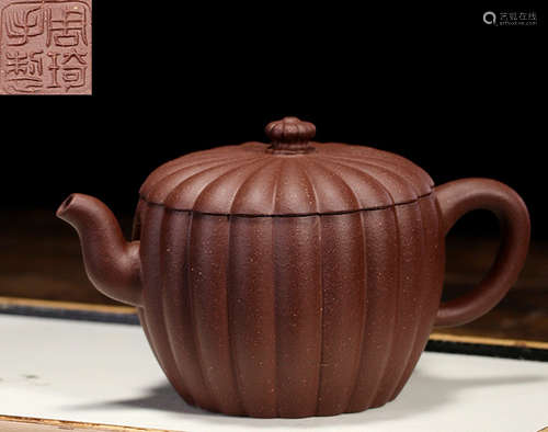 A ZISHA POT MADE BY ZHOUQI