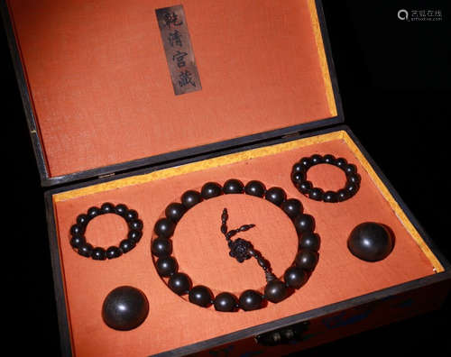 SET OF CHENXIANG WOOD CARVED BRACELETS&BALL