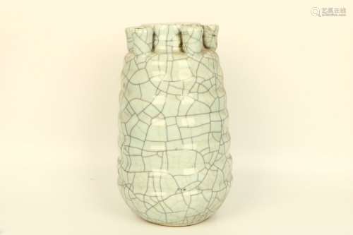 Ge-Type Glazed Porcelain Vase