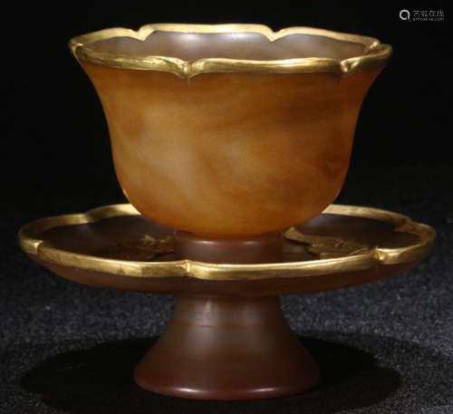 SET OF AGATE CARVED WRAPPED GOLD BOWLS