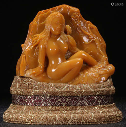 A TIANHUANG STONE CARVED FIGURE PATTERN PENDANT