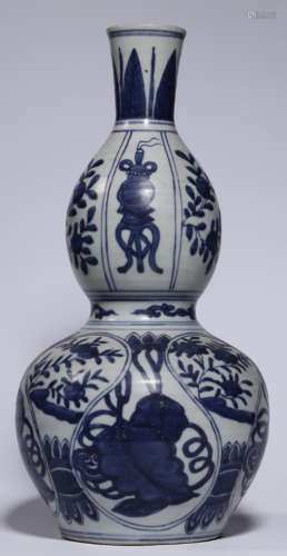 A BLUE&WHITE GLAZE VASE WITH FORAL PATTERN