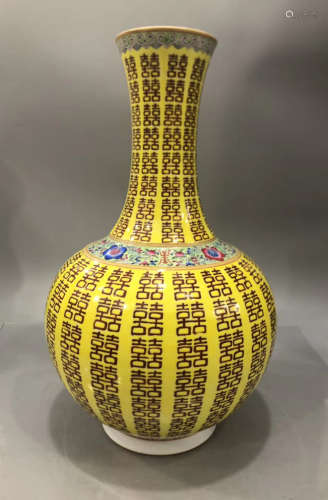 A Famille Rose Bottle Vase Guangxu Period