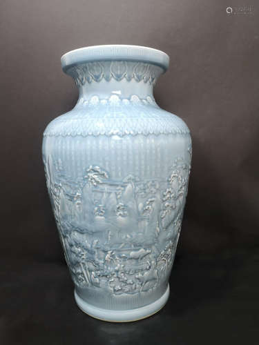 A Porcelain Vase Qianlong Period