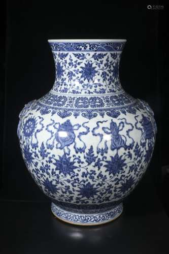 Qing Dynasty blue and white twined lotus pattern like