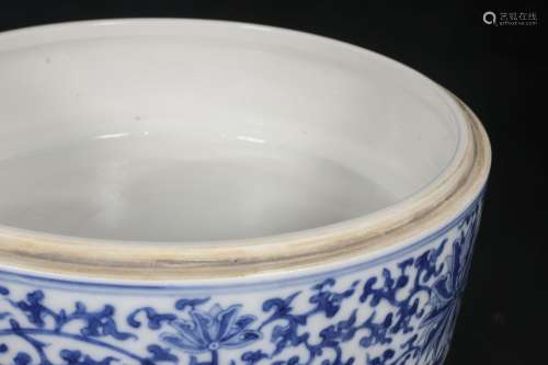Qing Dynasty blue and white beads box