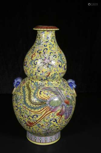 republic Yellow ground powder enamel vase with dragon
