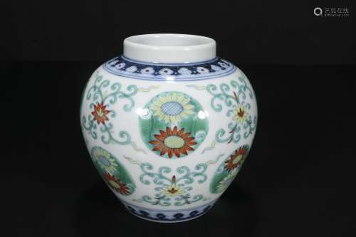 Qing Dou color flat chrysanthemum grain jar