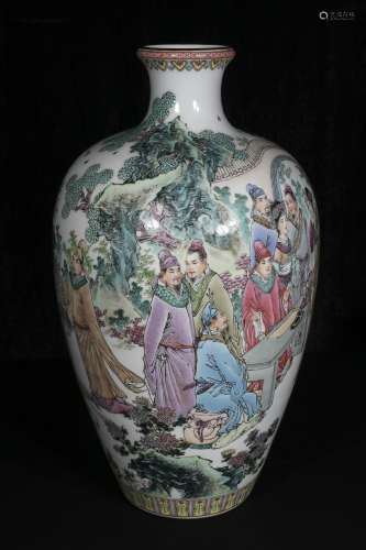 Mid-20th century Cao Mu Lin Powder enamel vase with 18